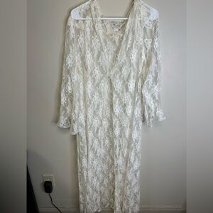 Delta Burke Cream Lace Lingerie